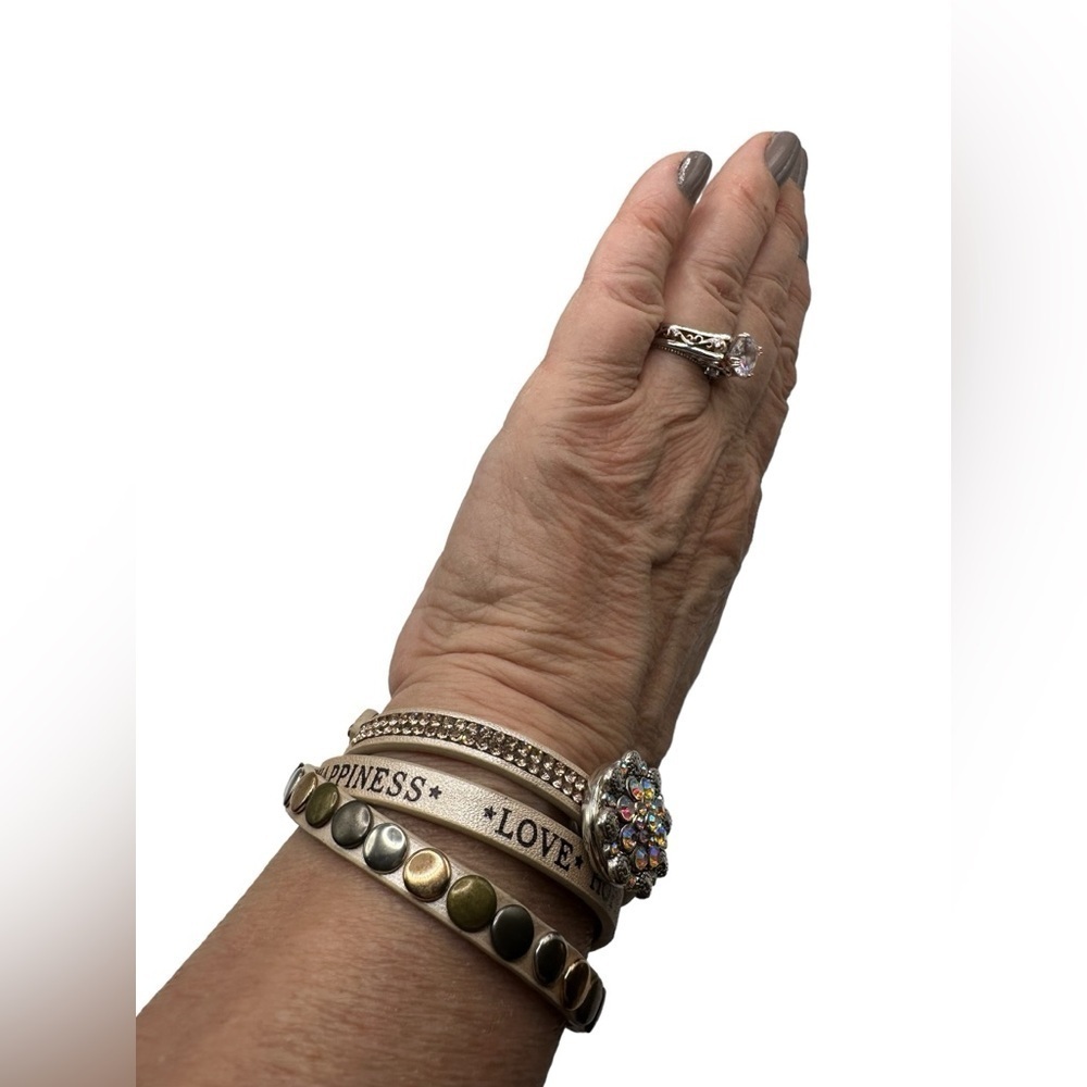 “Love, Hope, Happiness” Criss Cross Bracelet w/ Iridescent Sparkling Snap NWT - Picture 7 of 16